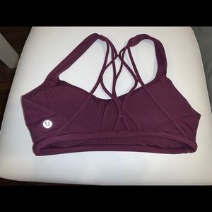 Lululemon sports bra